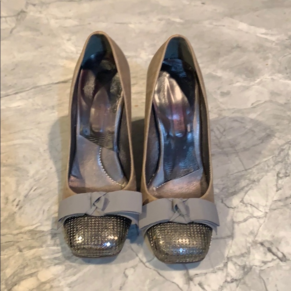 Stacked heel BCBG shoe